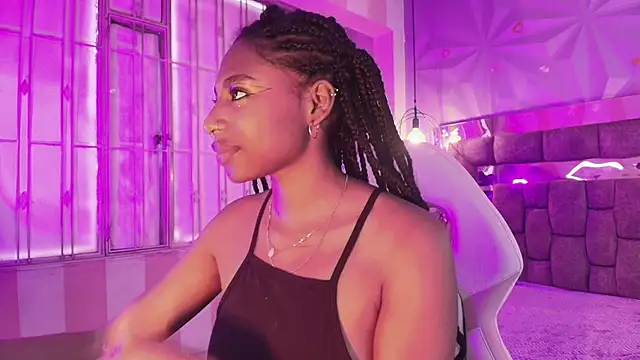 Queen_perla_ 라이브 XXX 채팅