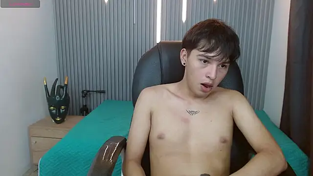 StiwenTwink Webcamshow