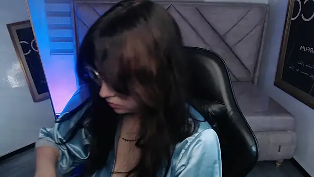 Chat XXX en directo de Hela_v