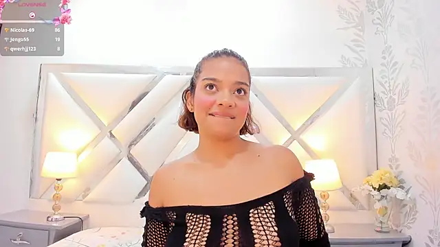XXX chat uživo modela veroserna