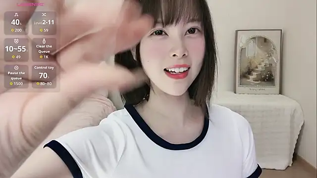Anna-2005 即時 XXX 聊天
