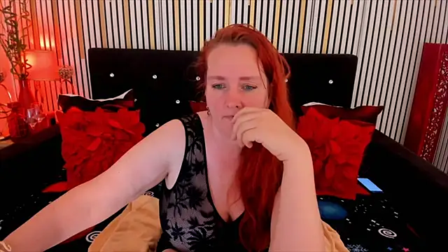 SinFulTitsDD's Live XXX Chat