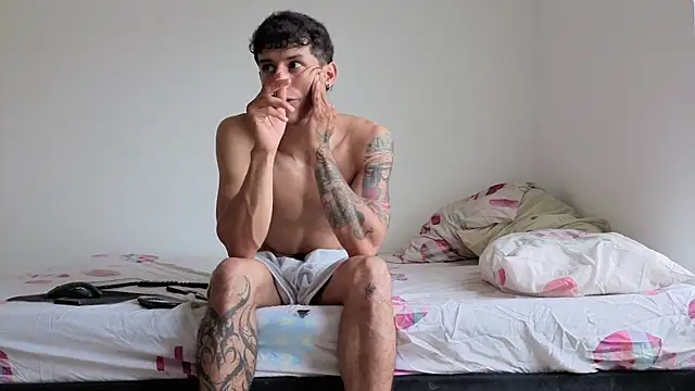 Cristopher23_ 现场XXX聊天