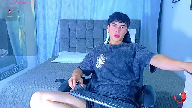 Show modela Dantekent na web-kameri