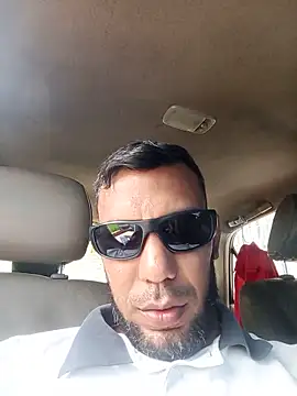 UnreadyChutzpan Live XXX chat