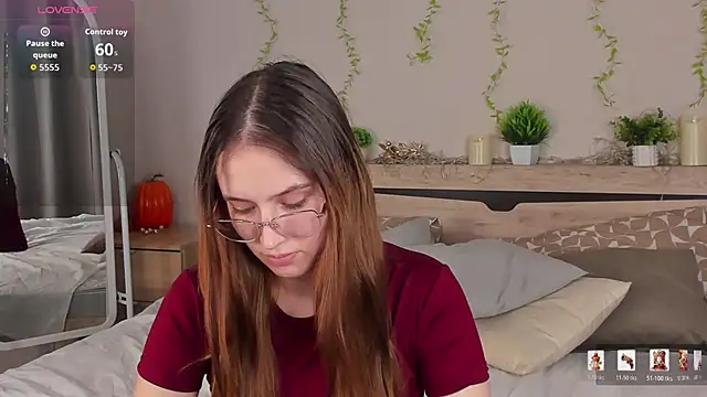 Živý XXX chat Miaa_Hill