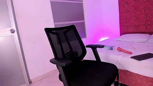 Dulce_violetta_'s Live XXX Chat