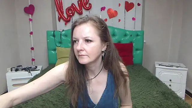 MeganPirs live XXX chat
