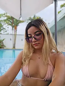 Czat XXX na żywo – Pretty_roxxyy