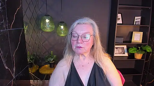 Chat +18 de NataliMellow ao vivo