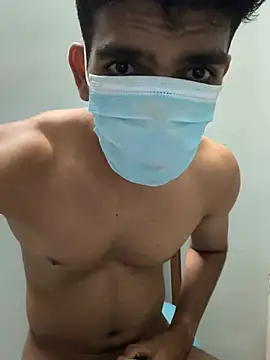 BadBoyTom78 即時 XXX 聊天
