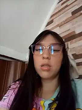 CoralSmit Adlı Modelin Canlı XXX Sohbeti