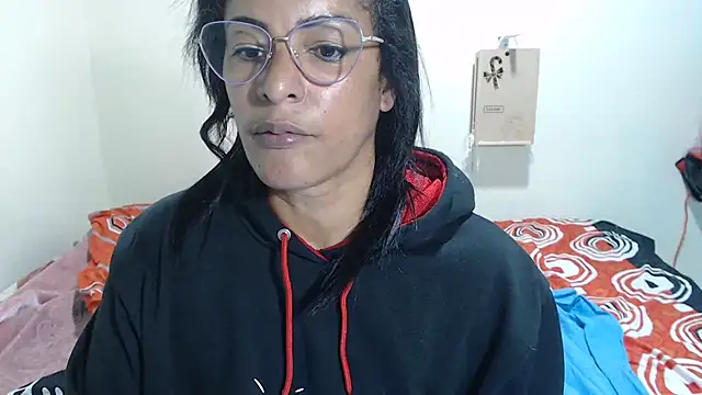 kateleyagrey Adlı Modelin Canlı XXX Sohbeti