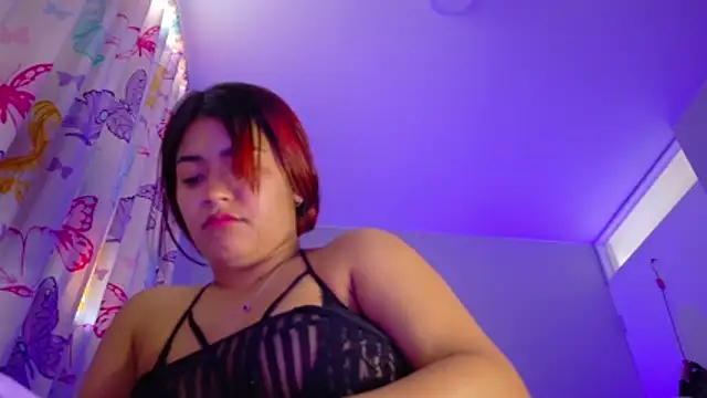 Chatroom XXX en direct de NicolleTaylor