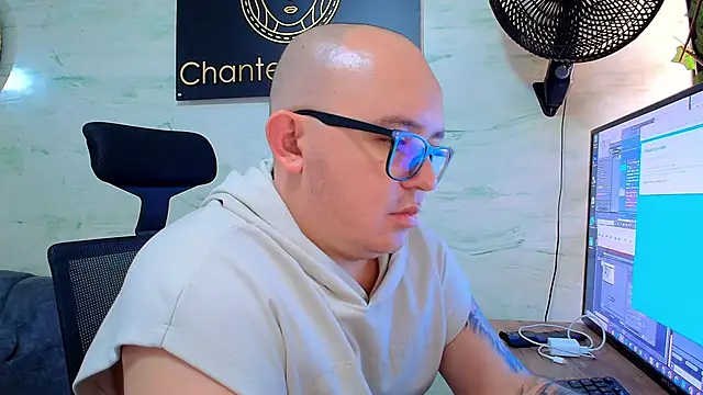 Show modela maximo_daddy na web-kameri