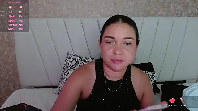 Chat XXX ao vivo de AliceSmity__