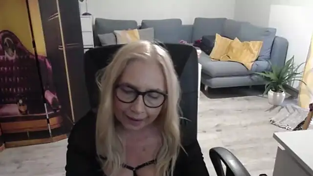 sofia_xkiss: απευθείας συνομιλία ΧΧΧ