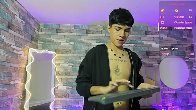 XXX chat uživo modela Damian_tay