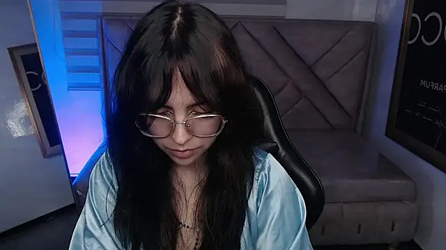 Chat XXX en directo de Hela_v