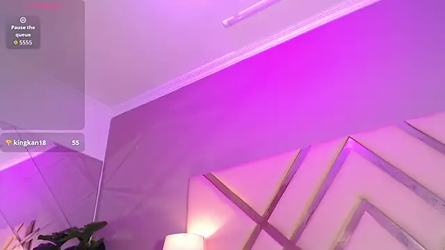 MelodyBlazze's Live XXX Chat
