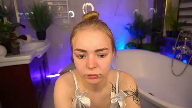 Živý XXX chat EmilySunshineS