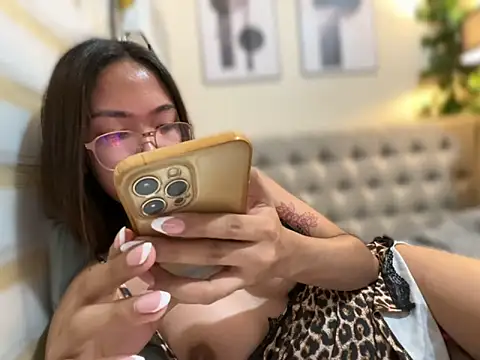 Hotty_sofia69 লাইভ XXX চ্যাট
