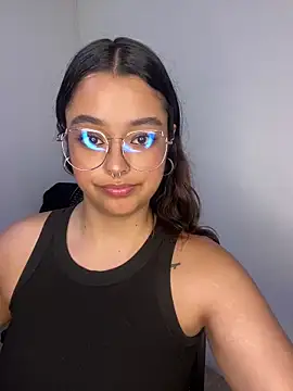 Chat +18 de Ariana_Pierce ao vivo