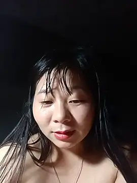 vangkt-cute's Live XXX Chat