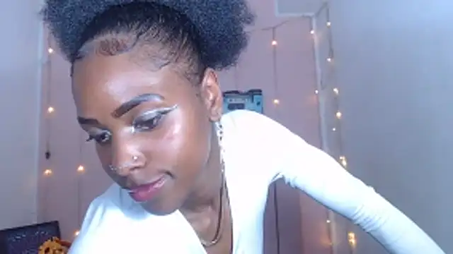 Chat +18 de charlothcameronrs707 ao vivo