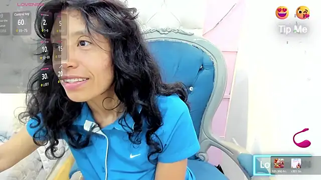 Chat XXX Live karolinee_66_