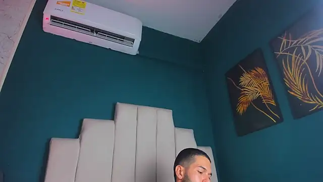 XXX chat uživo modela Ian_Valenti