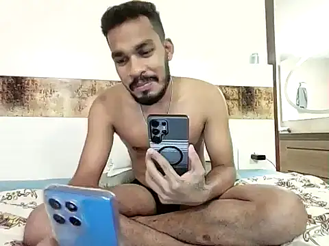 Desihotboy990 Webcam-Show