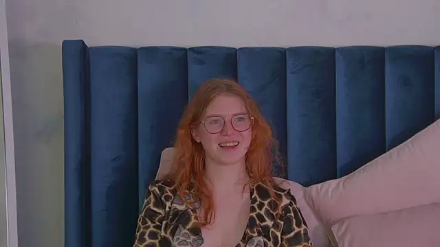 LauraDennis Live XXX-Chat