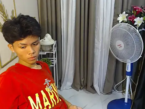 دردشة sweetguy_forth الجنسية المباشرة