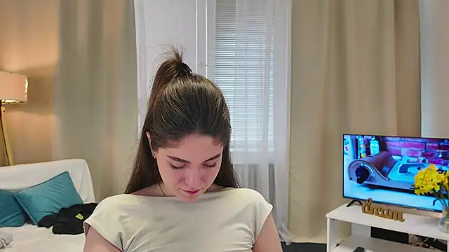 SunnyBloss live XXX chat