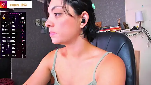 Chat +18 de isaa_dl ao vivo