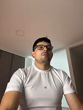 TroyeSavage Pertunjukan Webcam