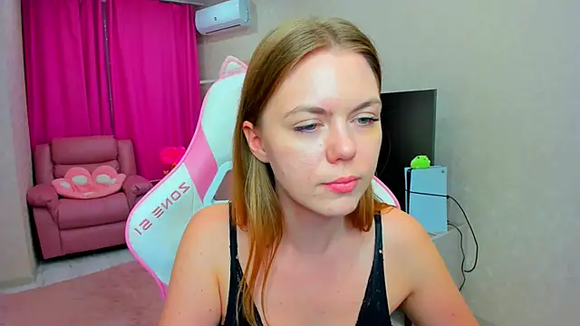 Strawberrye: απευθείας συνομιλία ΧΧΧ
