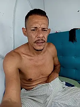 El_junior21 Live XXX Chat