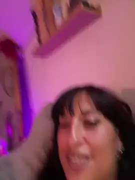 CarolaDragon Webbikameraesitys