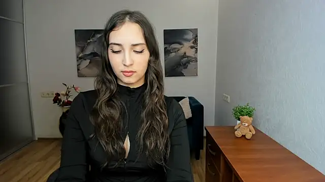 Effy_Royse Adlı Modelin Canlı XXX Sohbeti