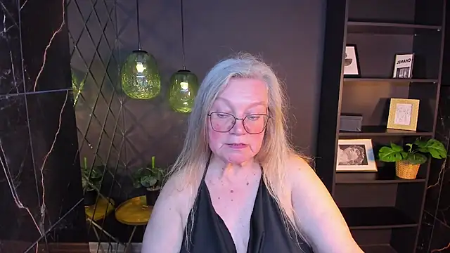 NataliMellow Chat XXX in diretta