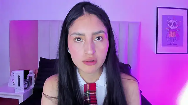 XXX chat uživo modela soffy_hilltom