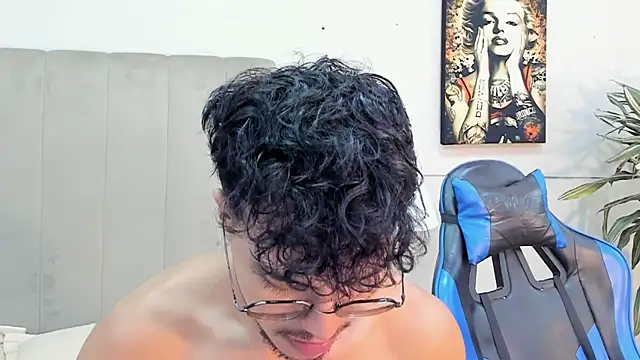 XXX chat uživo modela kai_storn