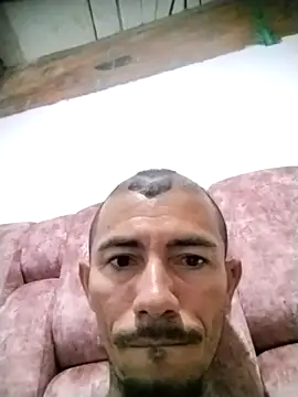 Chat +18 de Danielcora ao vivo