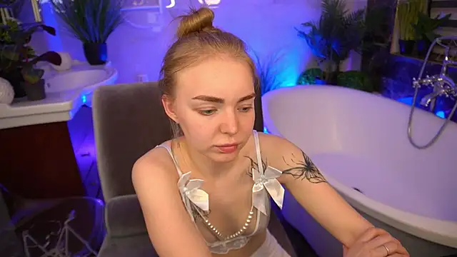 EmilySunshineS' Live XXX Chat