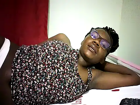 Chat +18 de Pierra77 ao vivo