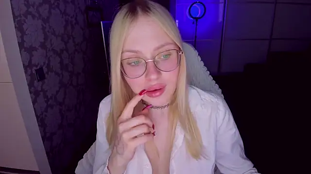 Živý XXX chat CeaneLino