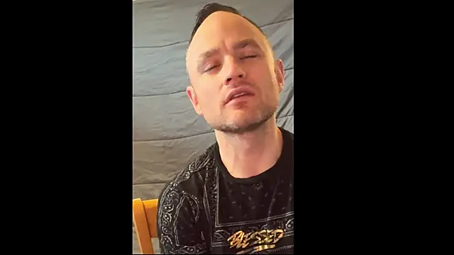 famous1tad 在線直播表演