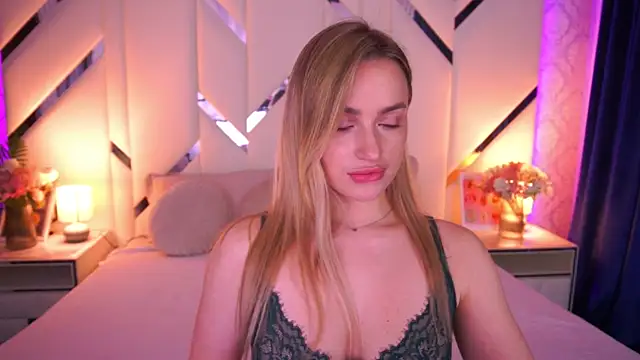 LindsieGreyy: онлайн-секс-чат